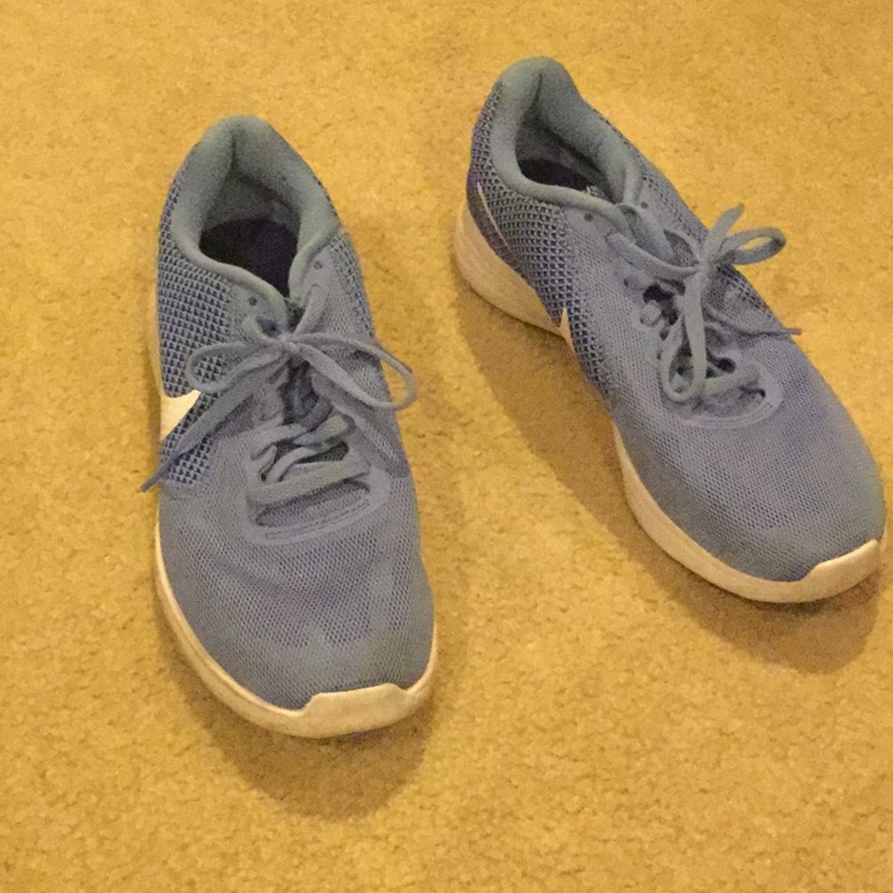 Running shoes